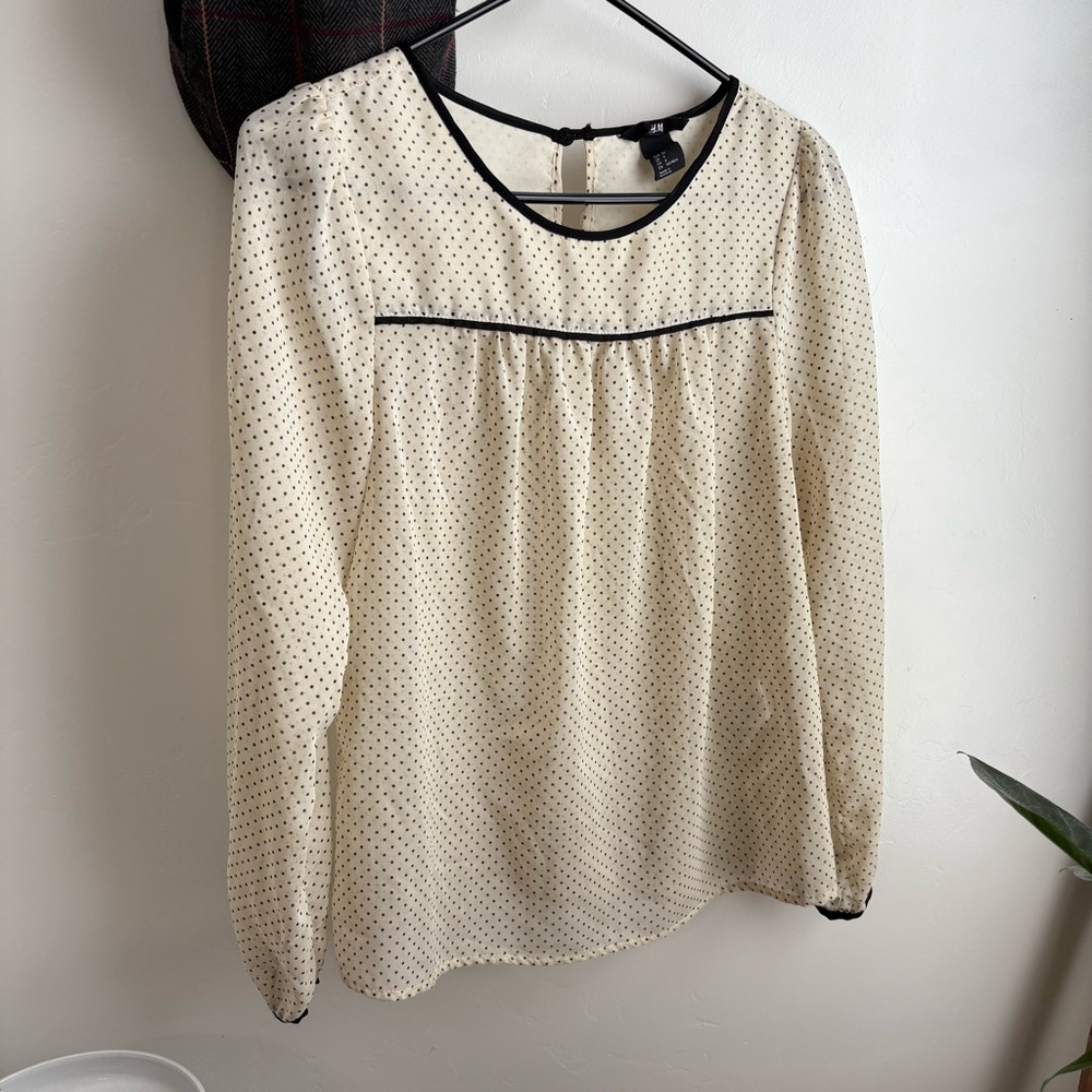 H&M Cream Long Sleeve Pleated Blouse Polka Dot Sheer Top Sz 4